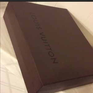 Louis Vuitton box
